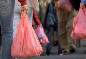 people_carrying_plastic_bags